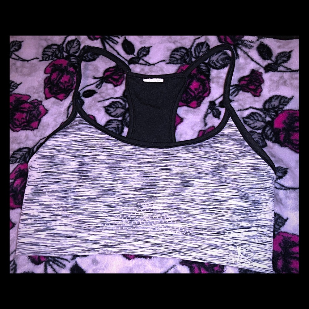 Reversible women sports bra, size small